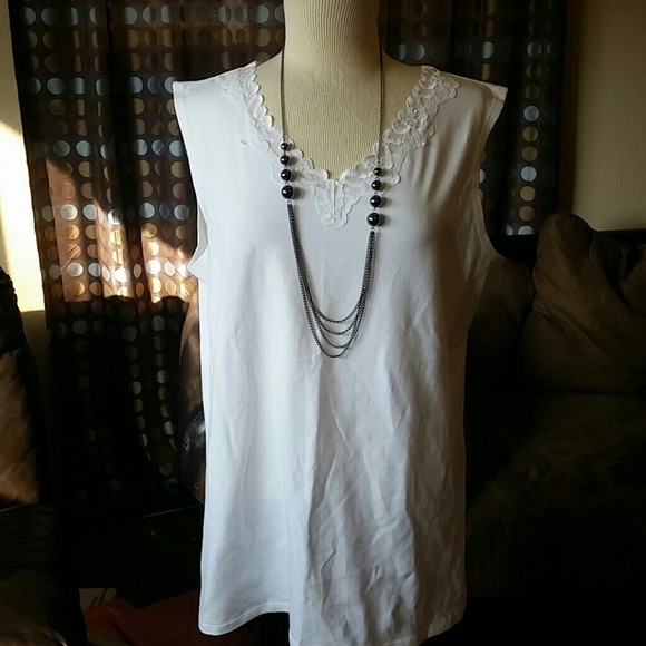 2x Stretch Lace Tops