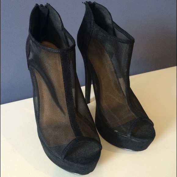 Black mesh heels