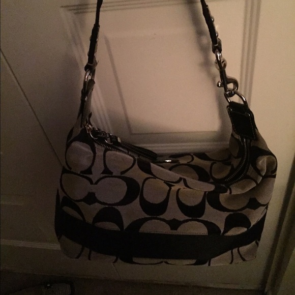 Coach handbag - Picture 2 of 2