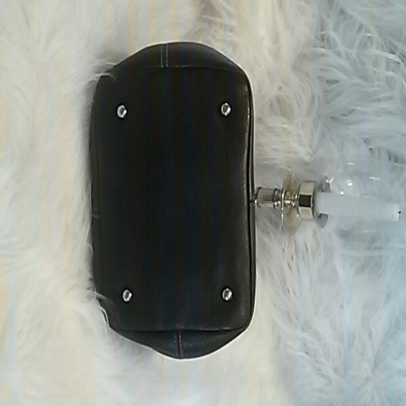 Handbag - Picture 2 of 3