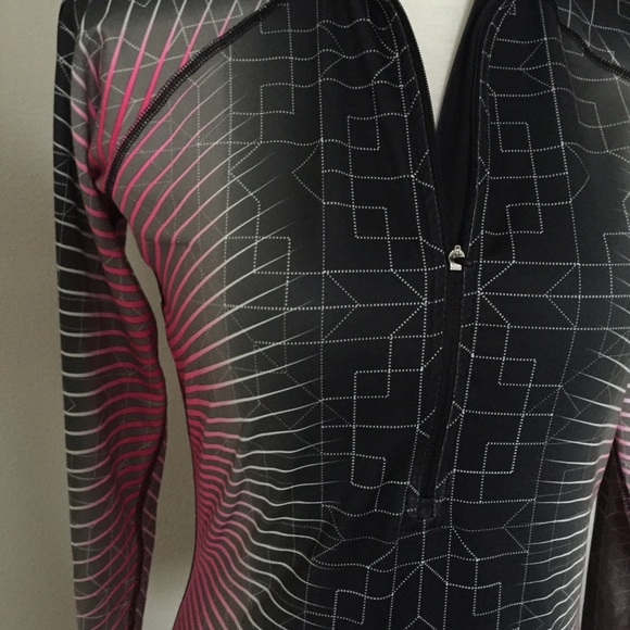 Nike Pro Long Sleeve Shirt. - Picture 3 of 4