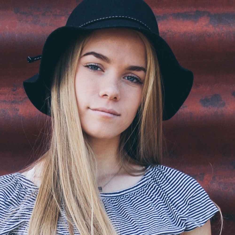 Meet your Posher, Ally