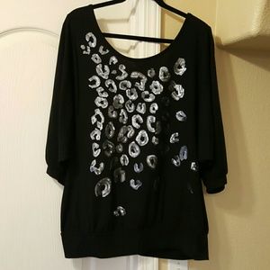 3/4 sleeved sequined blouse