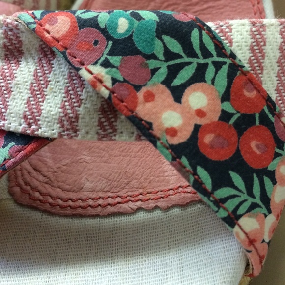 Brand new SPERRY wedge sandals - Picture 4 of 4