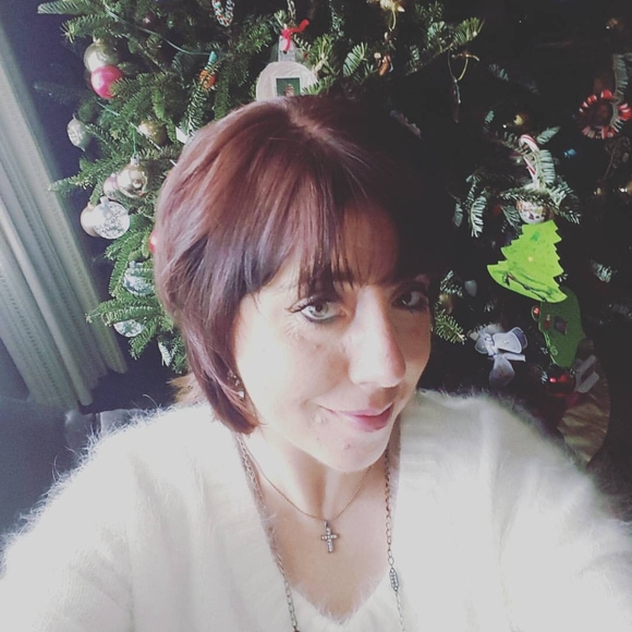 Meet your Posher, Stacey - Picture 1 of 1