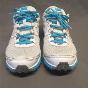 Women's a Nike Dual Fusion Tennis Shoes