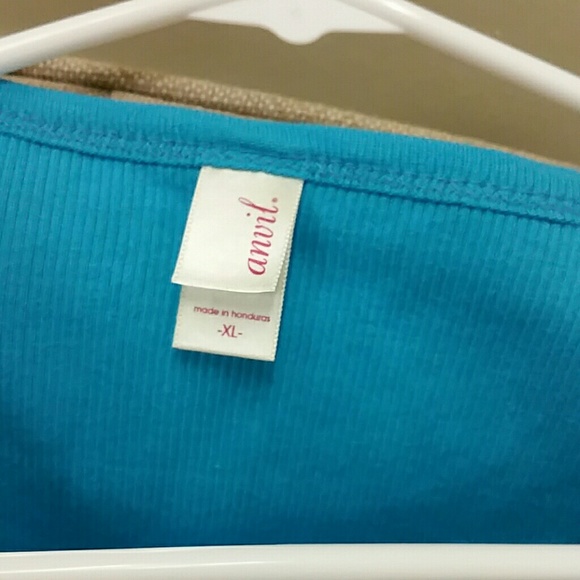 T-Shirt  NWIT - Picture 3 of 4