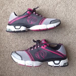 Pearl Izumi Sneakers
