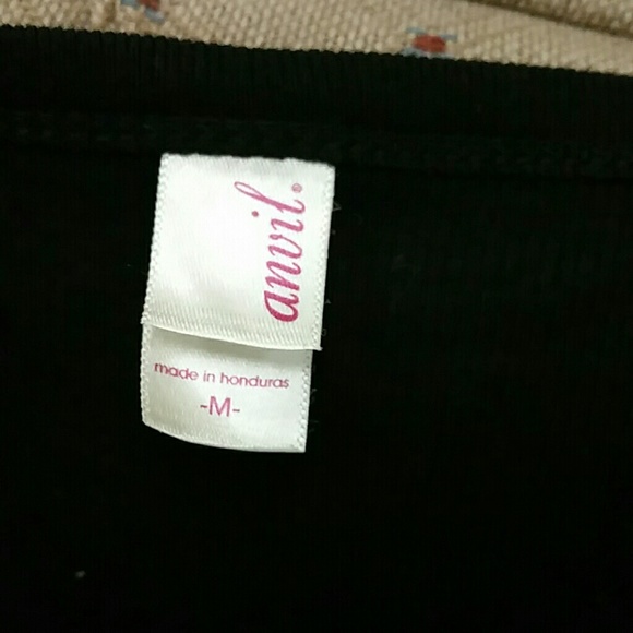 T-Shirt. NWOT - Picture 3 of 4