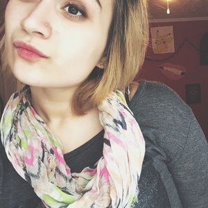 Meet your Posher, Amber