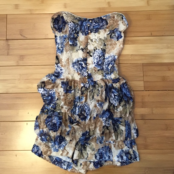 Floral strapless romper