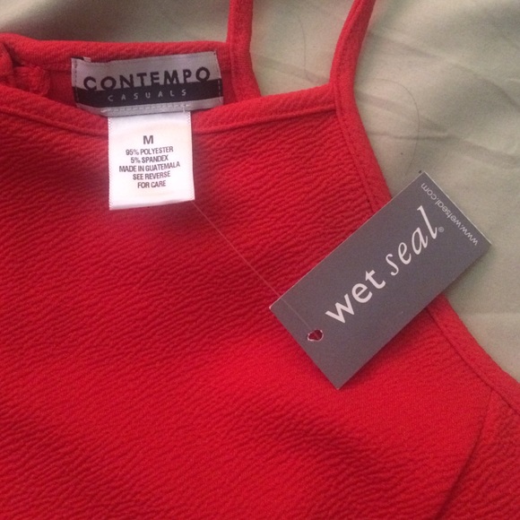 Red crop top - Picture 2 of 2