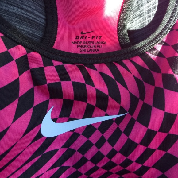 Nike pro sports bra - Picture 3 of 4
