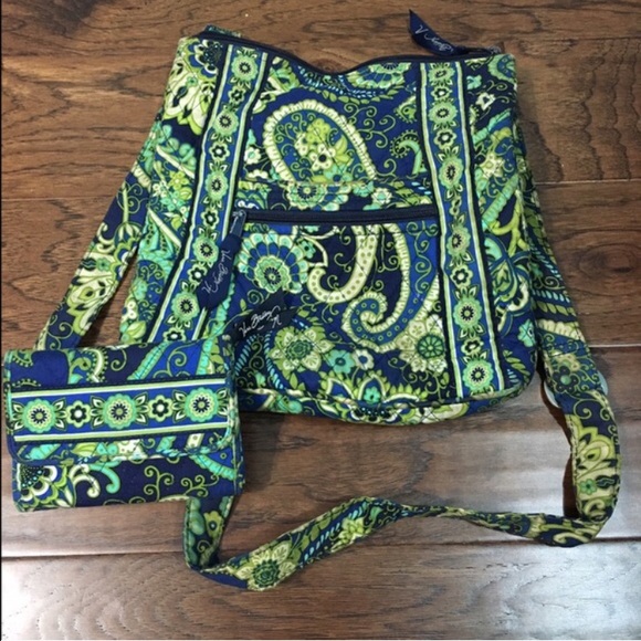 BUNDLE