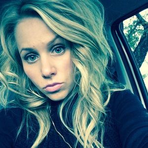 Meet your Posher, Gina