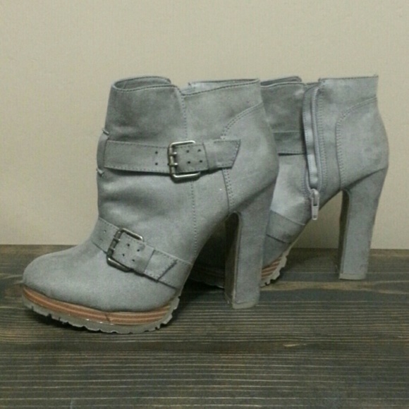 zip up buckle gray suede booties sz 7.5