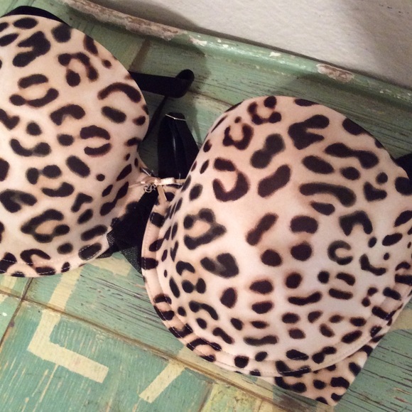 Victoria's Secret lined strapless bra