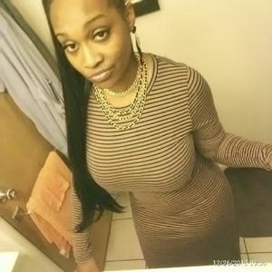 Meet your Posher, Tia