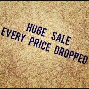 💫🛍 Sale on everything in my closet. Take a look!