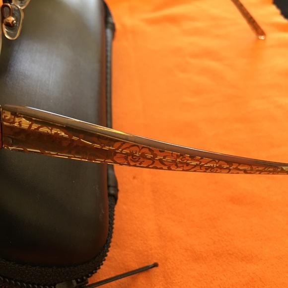 Vogue - Picture 3 of 4