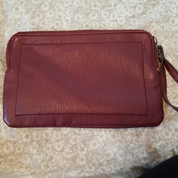 Large wristlet