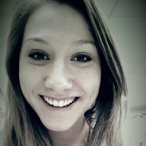 Meet your Posher, Colleen