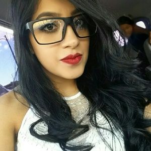 Meet your Posher, Erika