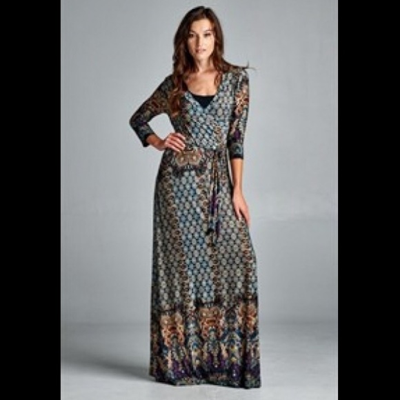 🇺🇸Blue & Purple Medallion Border Dress - Picture 2 of 4