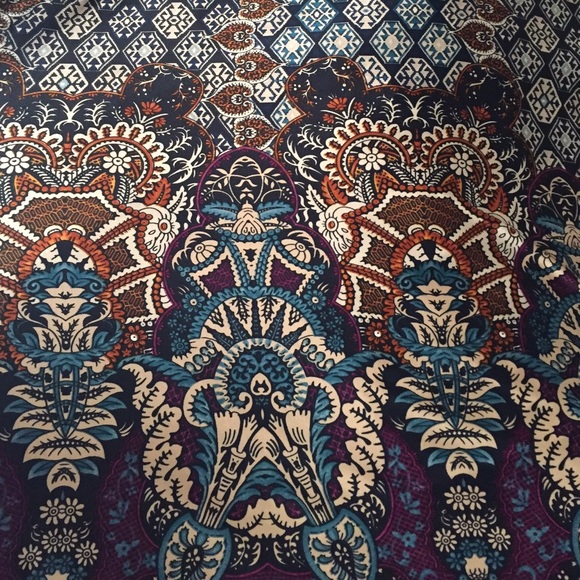 🇺🇸Blue & Purple Medallion Border Dress - Picture 4 of 4