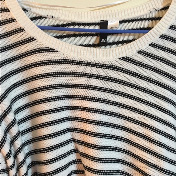 H&M sweater - Picture 2 of 3