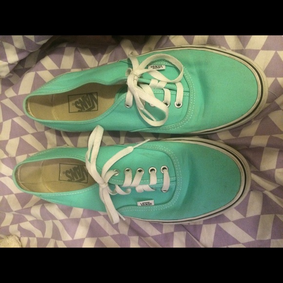 FINAL PRICE!! Seafoam green Van's great condition!