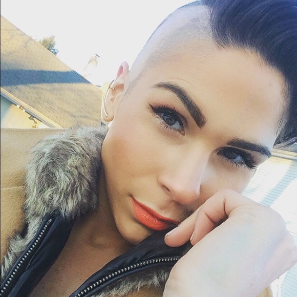 Meet your Posher, Juliann