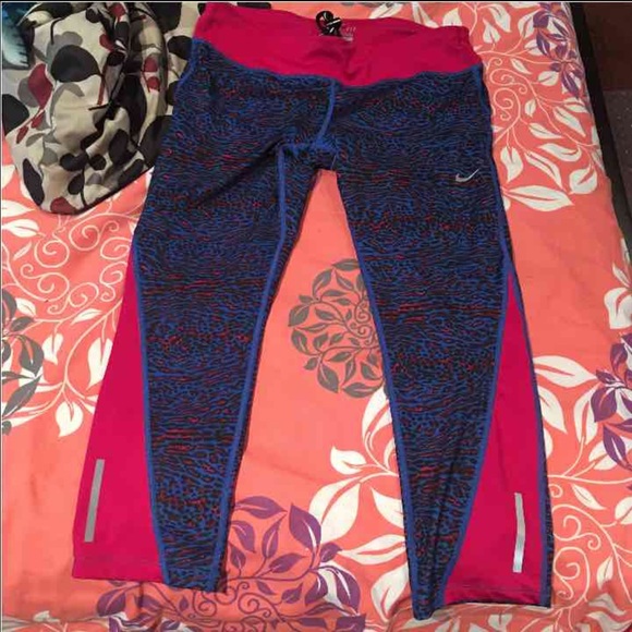 Nike Capris - Picture 1 of 4