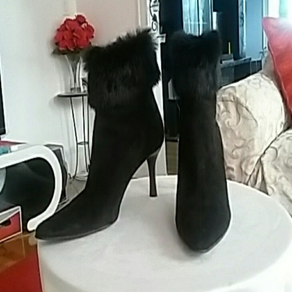 Max de Carlo Booties