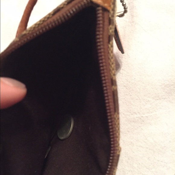 Coach Wristlet - Picture 4 of 4