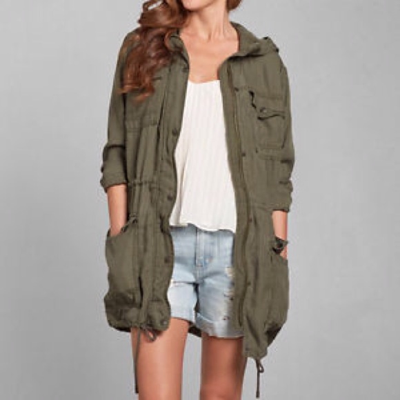 Abercrombie & Fitch green parka - Med.