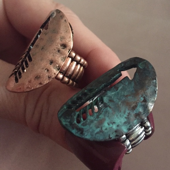 🎯2/$20 Cutout Arrow Ring - Picture 3 of 5