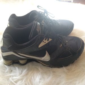 Women's 9 Nike Shoes