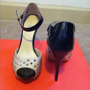Rock & Republic studded heels in 8.5