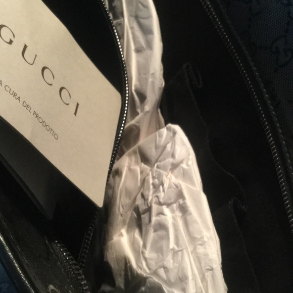 SOLD 🎉HP 🎉 BRAND NEW 100% AUTHENTIC GUCCI TOTE - Picture 3 of 4