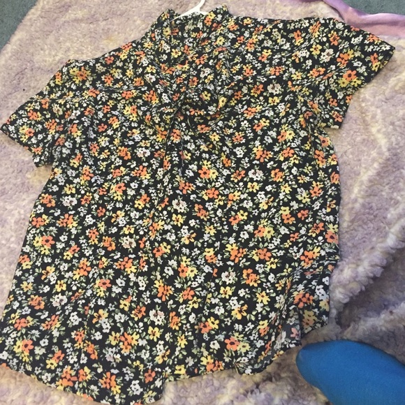 Short sleeve shirt