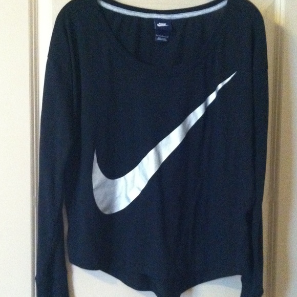 Nike long sleeved tee. Size L
