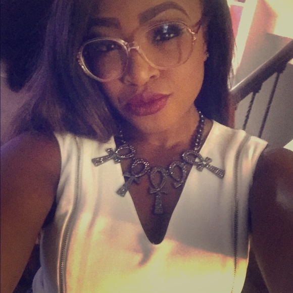 Meet your Posher, Destinee