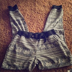 ONE HOUR SALE Aztec joggers
