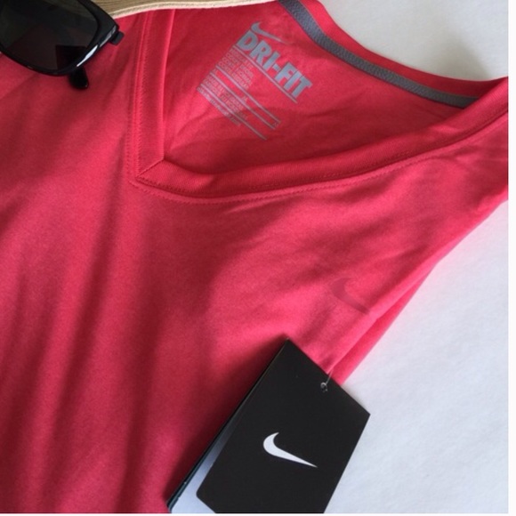 Nike dri-fit tee