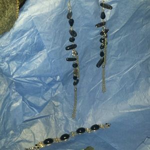 Earrings and bracelet set