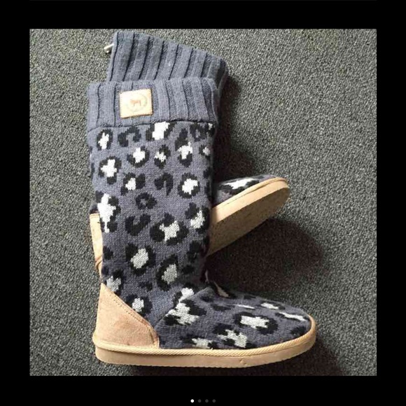 Victoria Secret MUK Luk Boots