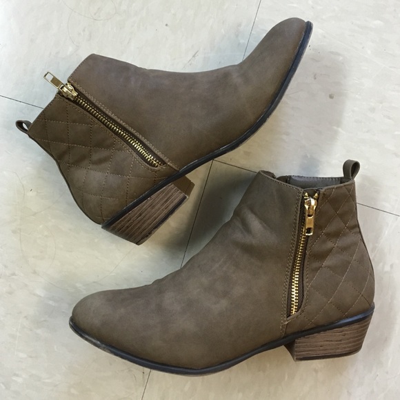 Just Fab taupe booties