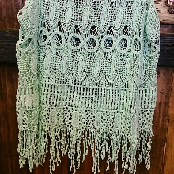 ❎SOLD❎🔮ENTRO Mint Green Boho Fringe Top - Picture 3 of 4