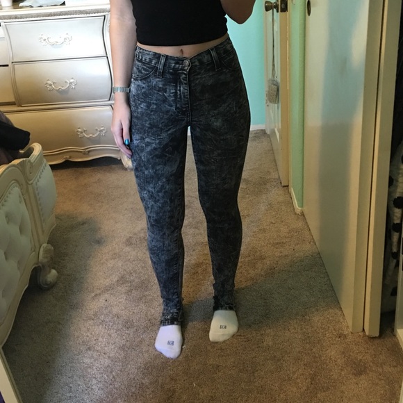 Acid wash high waisted jeans